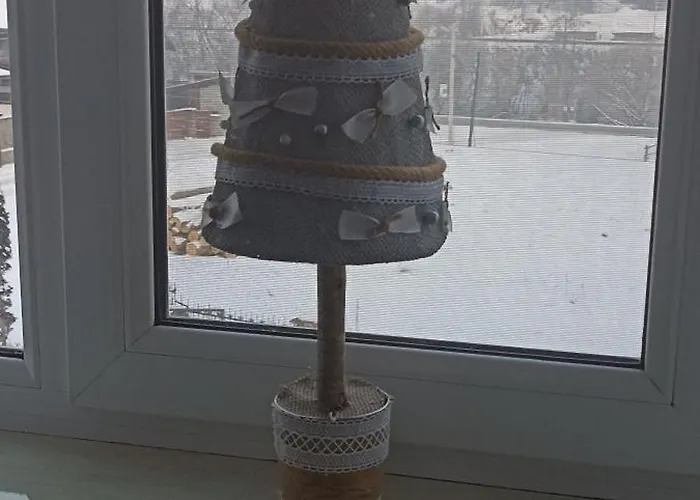 Kvitkovyi Rai Konukevi *
