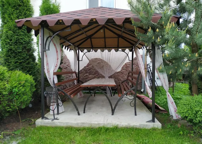 Kvitkovyi Rai * Szlavszke